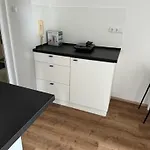 شقة Gostilna In Apartmaji Zlati Lev -