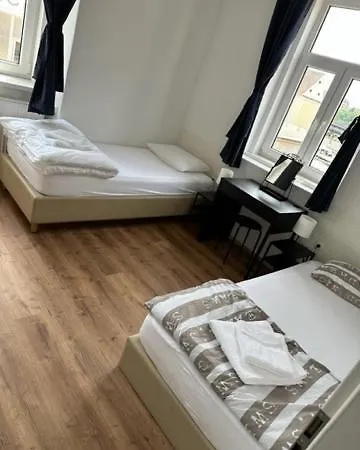 아파트 Gostilna In Apartmaji Zlati Lev -